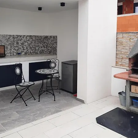 Stunning In With Kitchen Holiday home Peroj